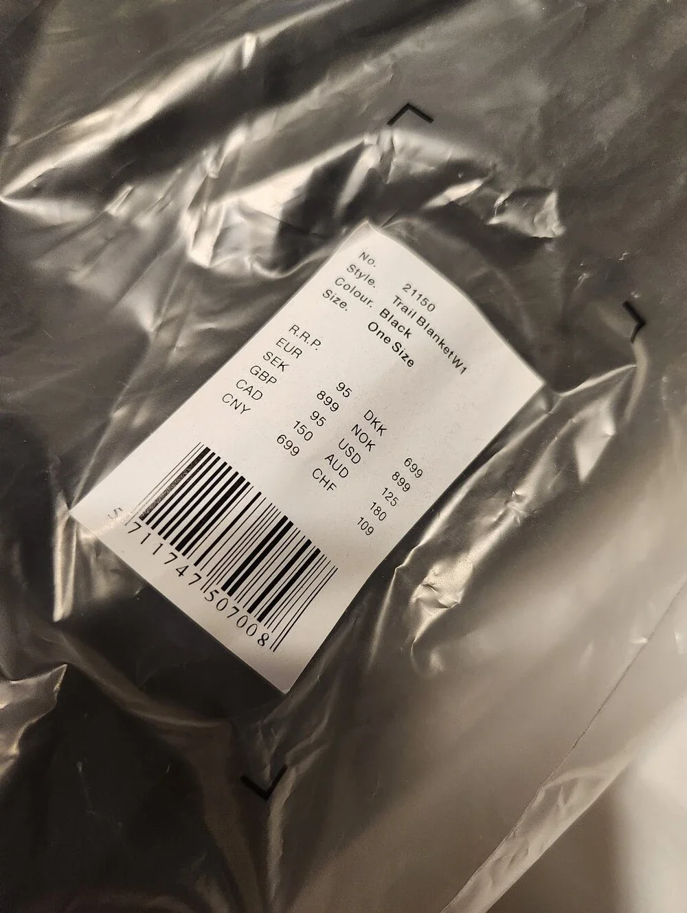 New Rains Black Trail Blanket W1